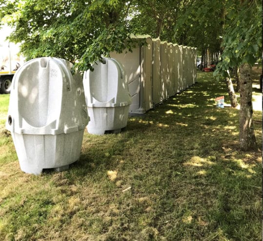 Urinario portátil de 4 plazas autónomo para eventos al aire libre