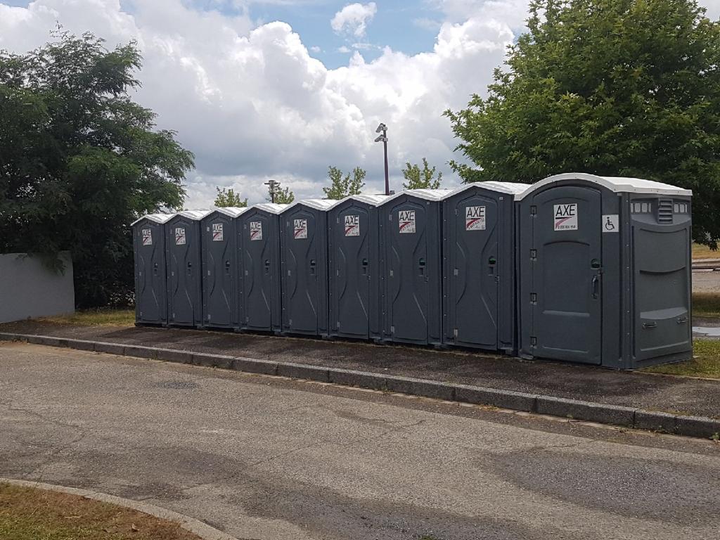 Votre agence de location sanitaires en Occitanie