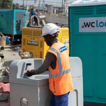 Location de lave-mains pour chantiers : conformité, hygiène et service
