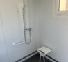 Detalle de la ducha accesible del Módulo PMR WC + Ducha de WC Loc.