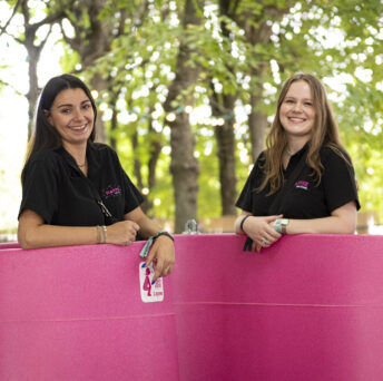 Basta code: come gli orinatoi femminili migliorano festival ed eventi