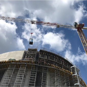 Cabine autonome grutable : la solution idéale pour les chantiers difficiles d&rsquo;accès
