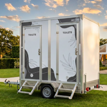 Trailer Duo Festi: la soluzione elegante per i bagni al tuo matrimonio, sagra o evento