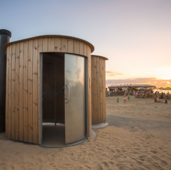 Location de toilettes publiques pour plages et guinguettes