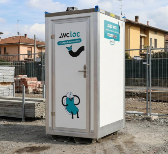 Cabina WC riscaldata per cantiere: la Cabina Comfort di WC Loc installata all'aperto